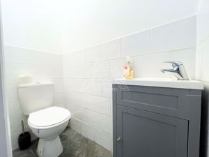 Photo 23- click for photo gallery